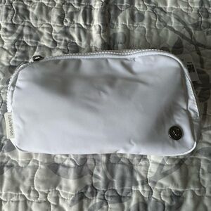 Lululemon Everywhere Belt Bag